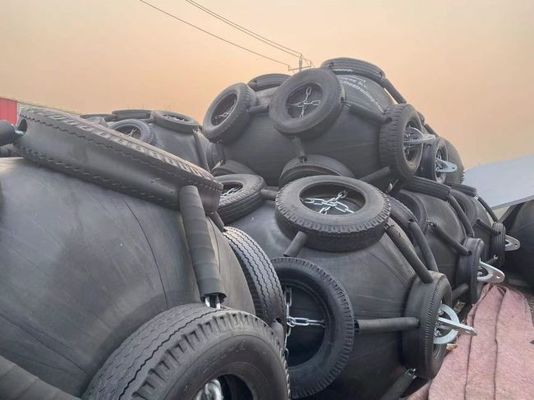 Qualità Tipo di Yokohama che fa galleggiare Marine Fender Ship Rubber Accessories pneumatica fabbrica