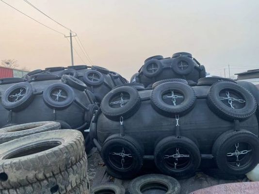 Qualità Tipo di Yokohama che fa galleggiare Marine Fender Ship Rubber Accessories pneumatica fabbrica