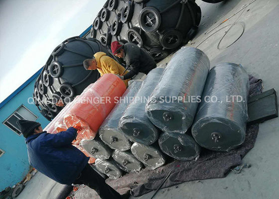 Qualità Lightweight EVA Foam Filled Fender with Excellent Impact Resistance for Custom Marine Applications fabbrica