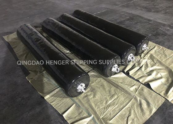 Qualità Design Using Life 10 to 15 years Cylindrical Marine Fender Customized Height Durable Impact Protection for Harbors Ports and Ships fabbrica
