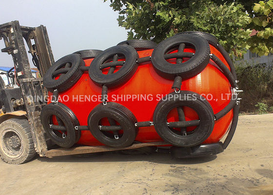 Qualità Custom Manufacturing Foam Filled Fender with 12 Months Shelf Life and 1 M~12 M Length for Marine Applications fabbrica